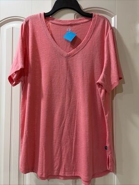 GAP Heathered Coral Pink V-Neck Tee